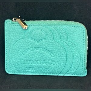 🆕Tiffany & Co. Return to 🩵Tiffany blue 🩵 Leather card case ✨new and VIRAL✨